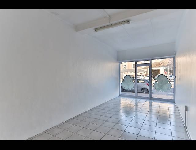 1,225M² BUSINESS FOR SALE IN STRAND CENTRAL